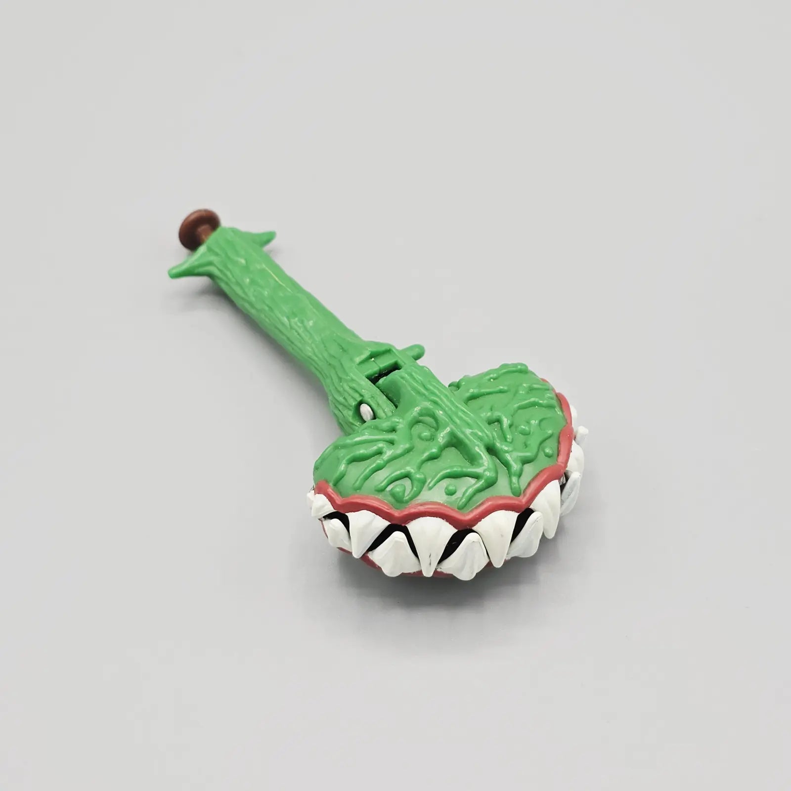 Plant weapon for 1993 Batman Poison Ivy action figure