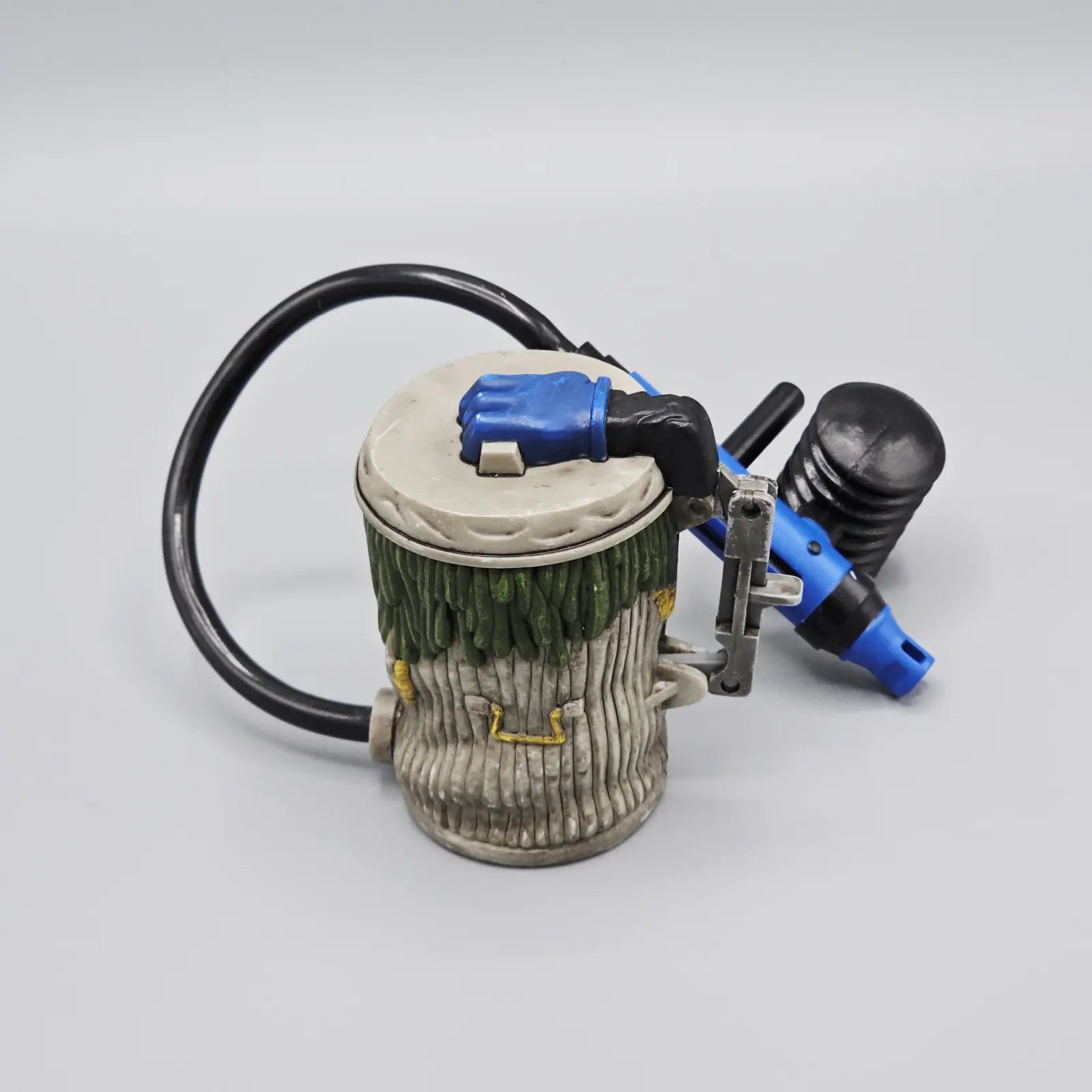 Trash can with hose blaster accessory for Casper Stinkie figure