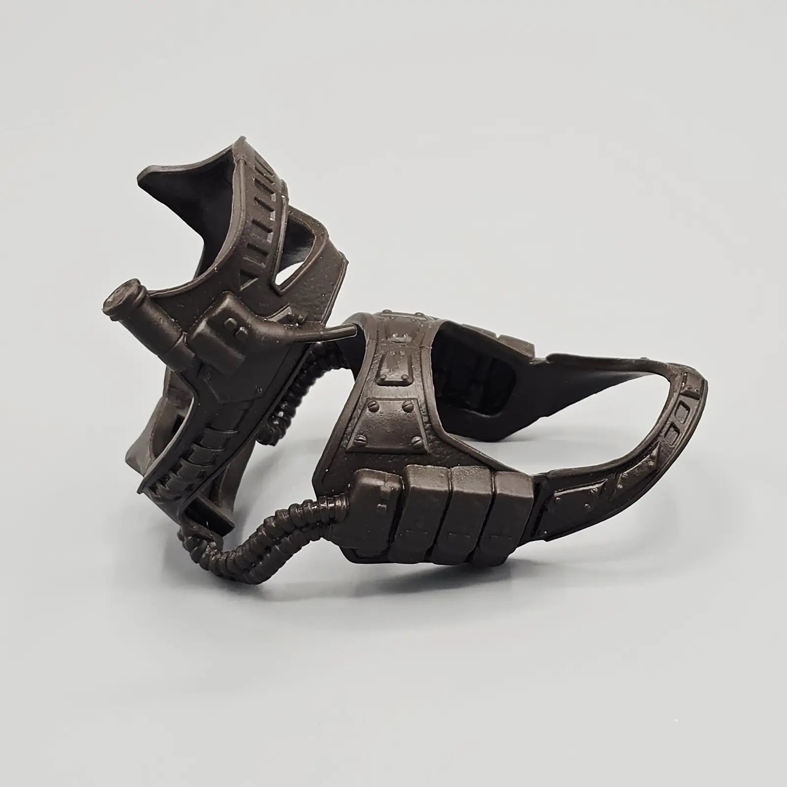Saddle gear for Jurassic World figure