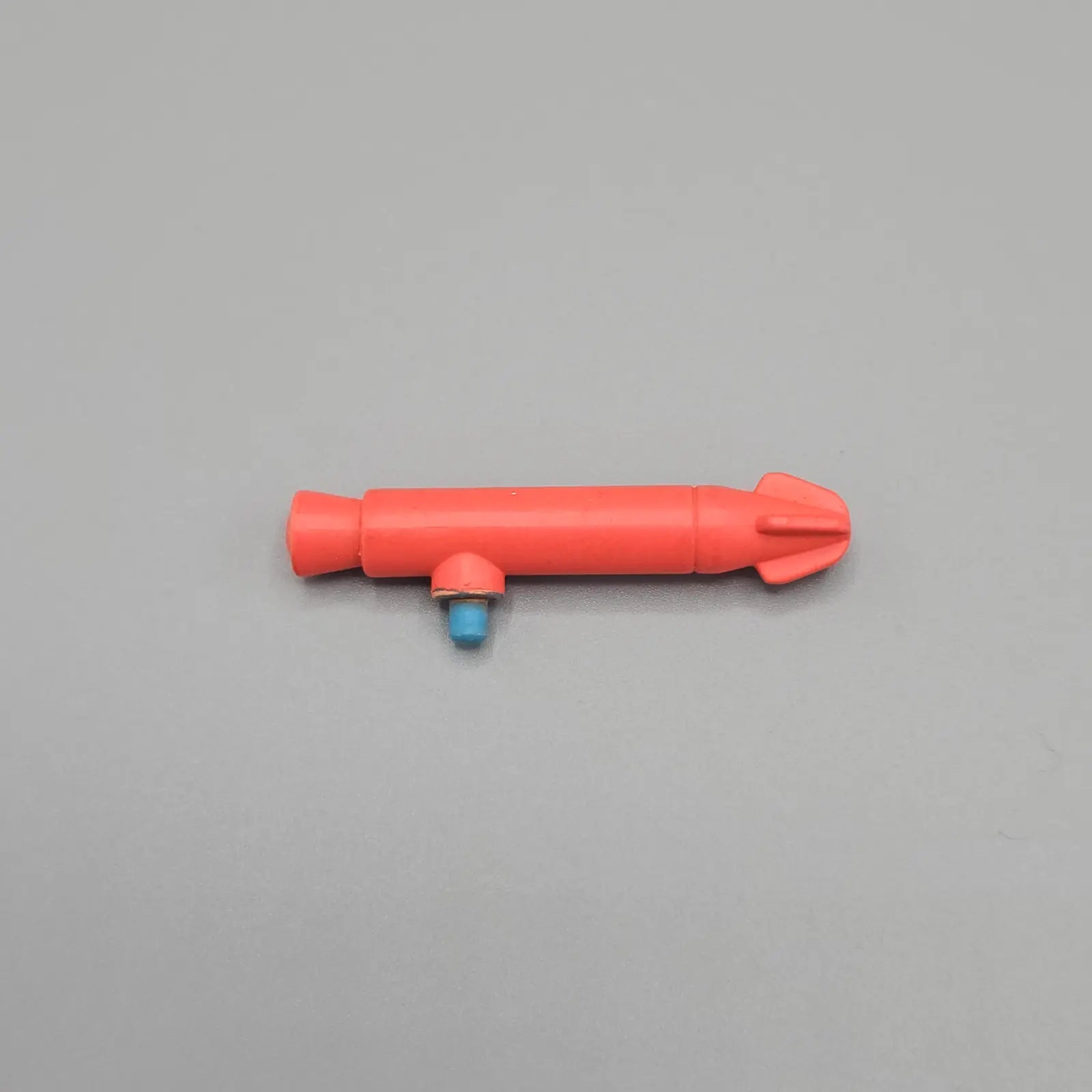 Missile accessory for Robo Force Trakoid 1992 figure
