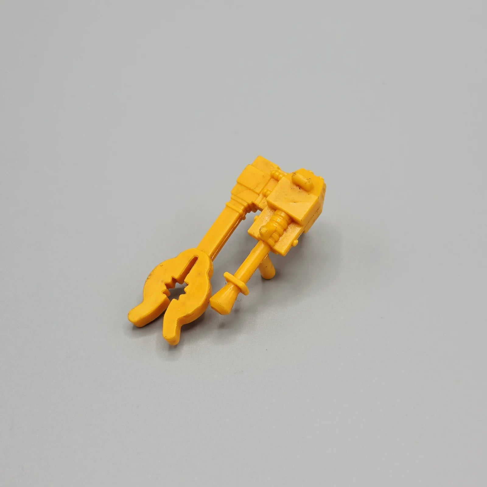 Ghostbusters Fright Features Egon Spengler Terror Tweezer Weapon
